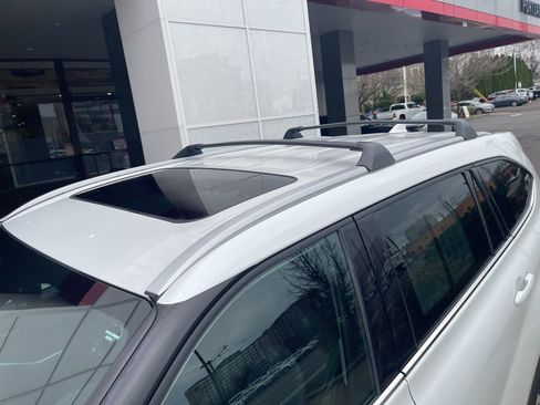 Used 2022 Toyota Highlander XLE image 60