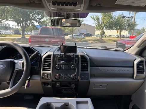 Used 2017 Ford F250 XL w/ Power Equipment Group AWD/4WD image 25