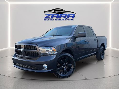 Used 2020 RAM 1500 Express w/ Express Value Package AWD/4WD image 1