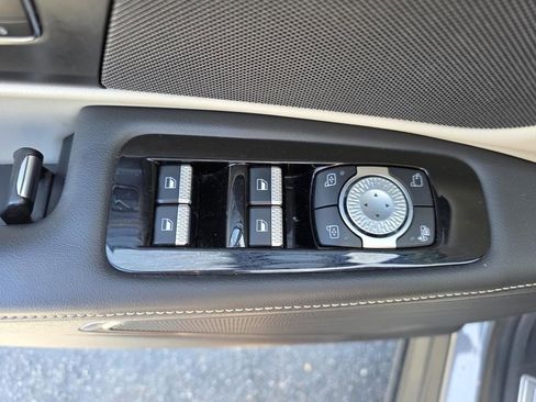 Used 2024 Lincoln Nautilus Reserve AWD/4WD image 13