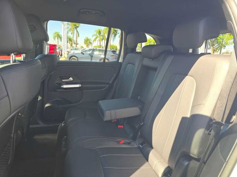 Used 2022 Mercedes-Benz GLB 250 image 18