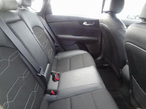 Used 2023 Kia Forte GT-Line w/ GT-Line Premium Package image 13