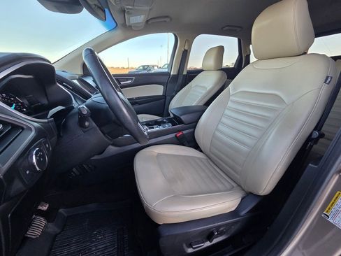 Used 2020 Ford Edge SEL w/ Cold Weather Package image 12
