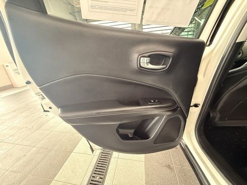 Certified 2020 Jeep Compass Latitude w/ Popular Equipment Group image 33