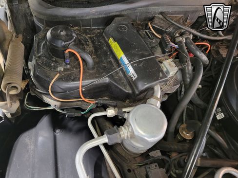 Used 1988 Cadillac Brougham image 16