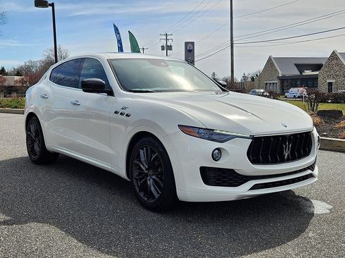 Used 2024 Maserati Levante GT Ultima AWD/4WD image 16
