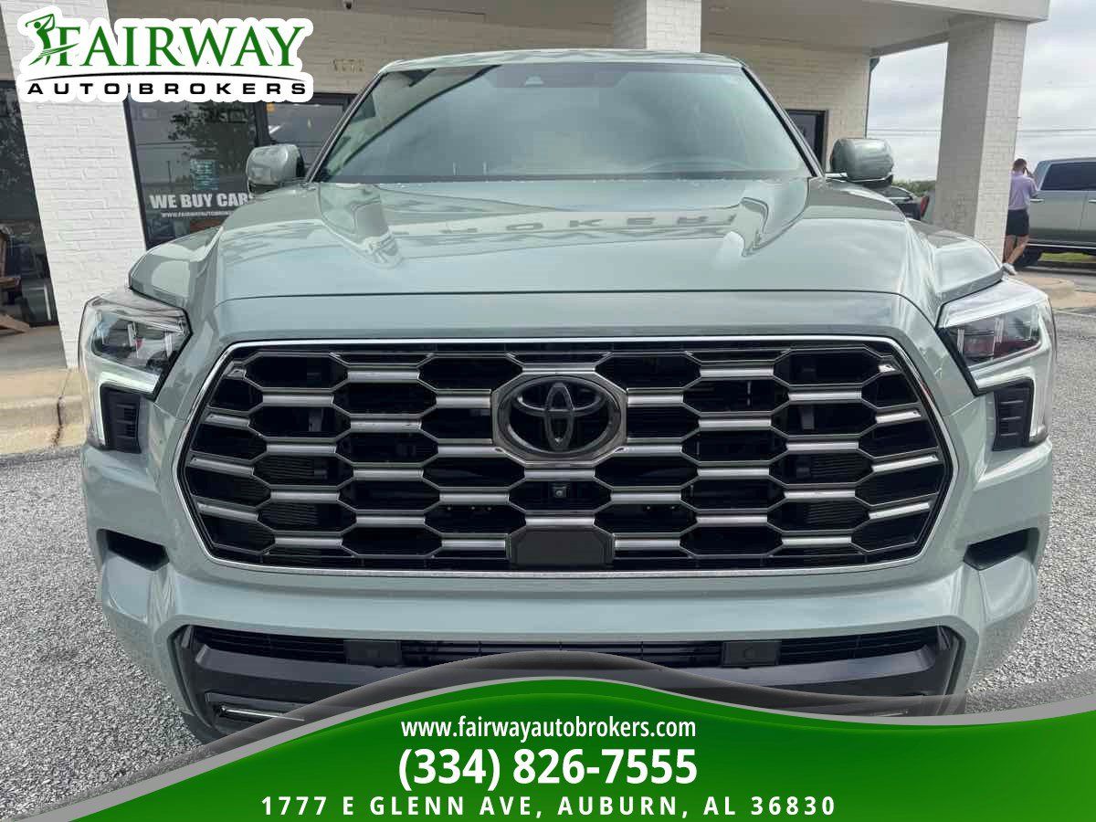 Used 2025 Toyota Sequoia Platinum AWD/4WD image 3