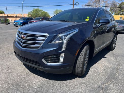 Used 2017 Cadillac XT5 Luxury w/ Driver Awareness Package FWD image 11