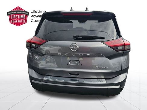 Used 2025 Nissan Rogue SL w/ Tech Package AWD/4WD image 8