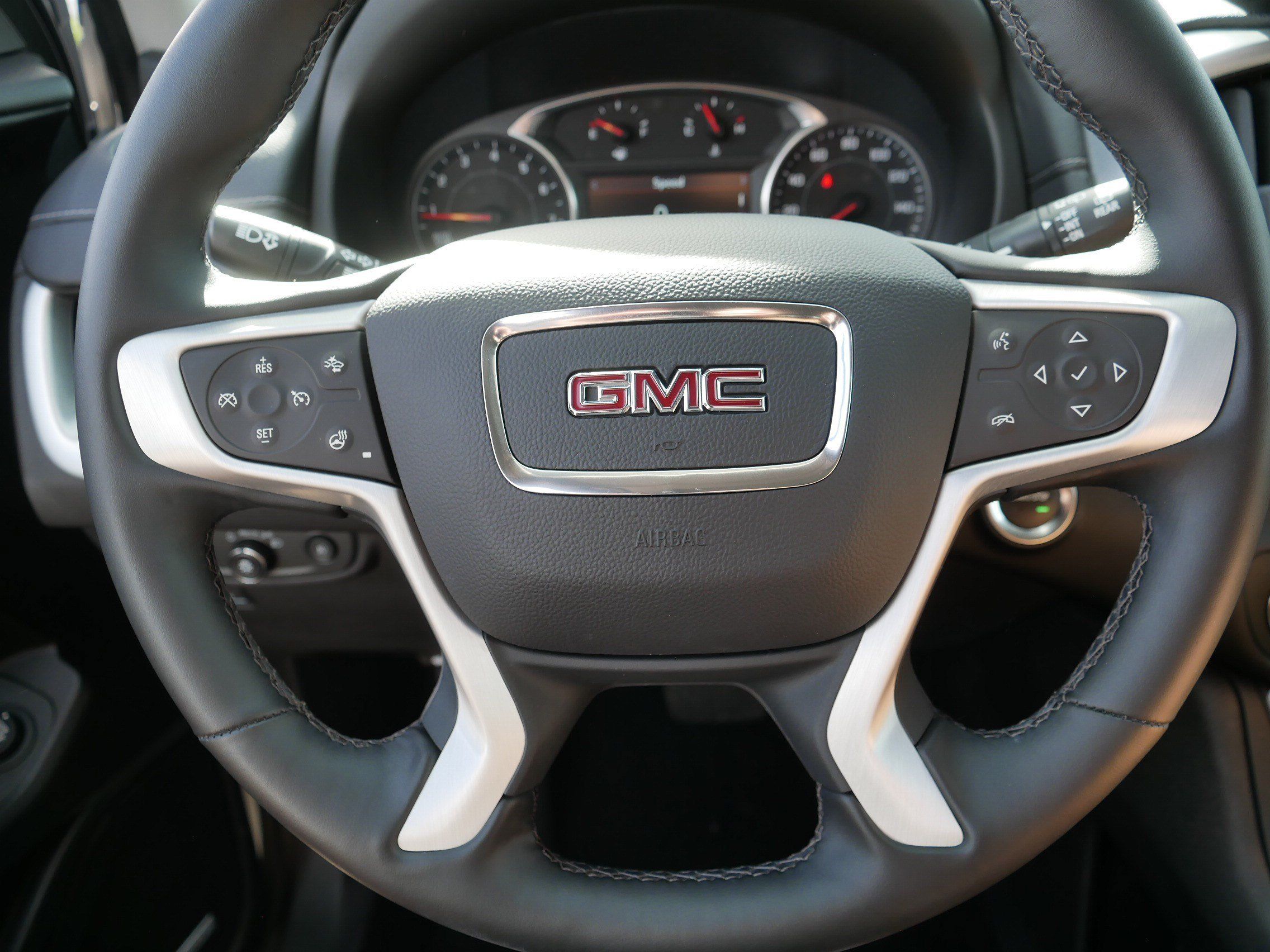 Used 2024 GMC Terrain SLT w/ Infotainment Package II AWD/4WD image 25
