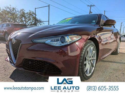 Used 2017 Alfa Romeo Giulia AWD image 8