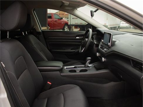 Used 2020 Nissan Altima 2.5 S image 9