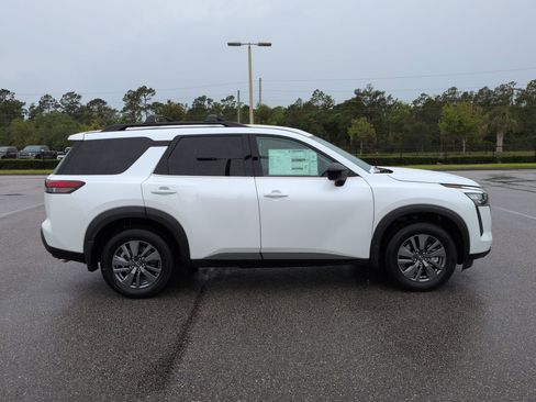New 2026 Nissan Pathfinder SV FWD image 4