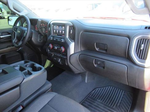 Used 2022 Chevrolet Silverado 1500 LT image 11