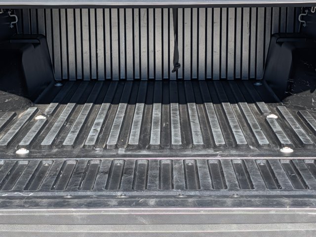 Used 2020 Toyota Tacoma SR5 RWD image 16