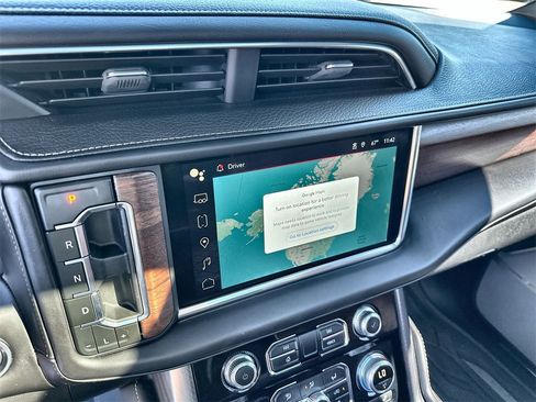 Used 2024 GMC Yukon Denali Ultimate image 28