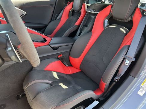 Used 2024 Chevrolet Corvette Stingray Preferred Cpe w/ Z51 Performance Package image 20