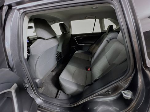 Used 2021 Toyota RAV4 XLE image 29