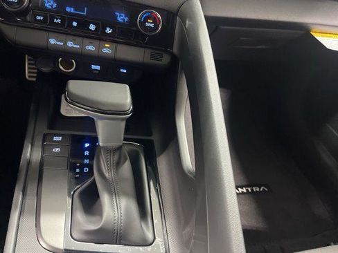 New 2026 Hyundai Elantra Sport FWD image 17