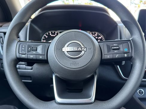 Certified 2023 Nissan Rogue SV image 26