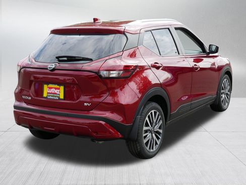 Used 2023 Nissan Kicks SV FWD image 5