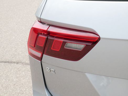 Certified 2023 Volkswagen Tiguan SE R-Line AWD/4WD image 17