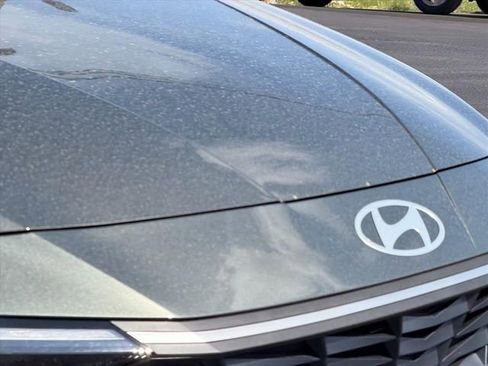 New 2026 Hyundai Elantra SE FWD image 28