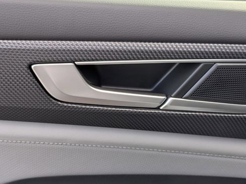 New 2026 Volkswagen Atlas Cross Sport SEL R-Line image 27