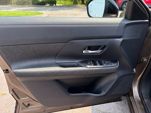 Used 2026 Nissan Kicks SV w/ Cold Weather Package FWD image 18