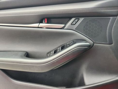 Used 2024 MAZDA MAZDA3 s image 21