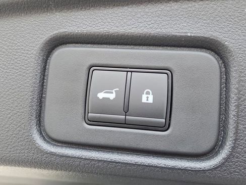 New 2026 Nissan Pathfinder SL FWD image 13