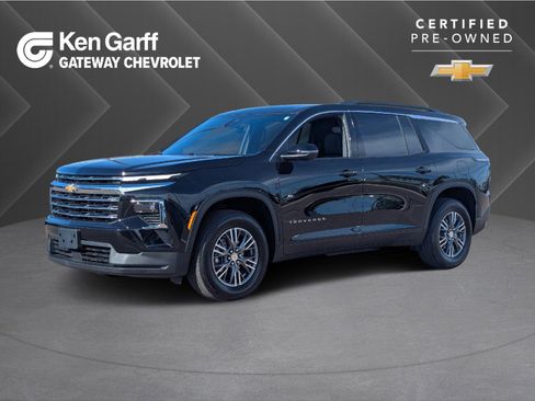 Certified 2025 Chevrolet Traverse LT image 1