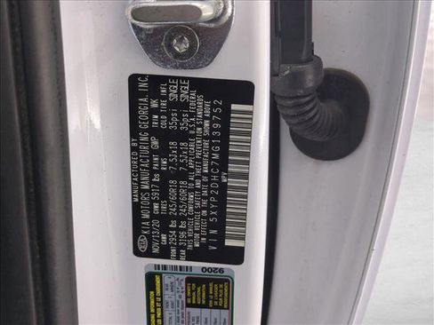Used 2021 Kia Telluride LX AWD/4WD image 27