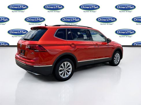 Used 2018 Volkswagen Tiguan SE w/ Panoramic Sunroof Package AWD/4WD image 7