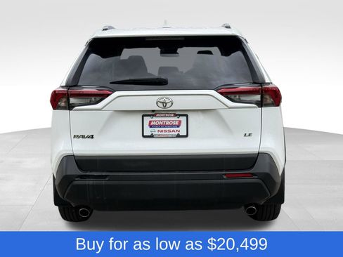 Used 2019 Toyota RAV4 LE w/ Carpet Mat Package FWD image 7