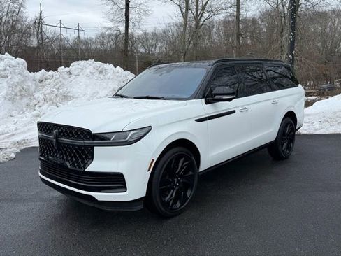 Used 2025 Lincoln Navigator L Black Label image 2