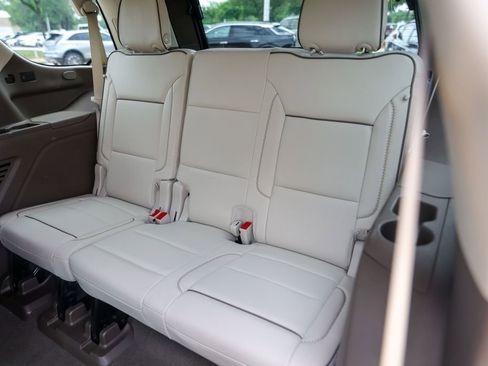 Used 2023 GMC Yukon Denali RWD image 29