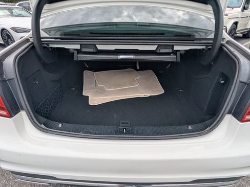 Used 2016 Mercedes-Benz E 350 Sedan image 23