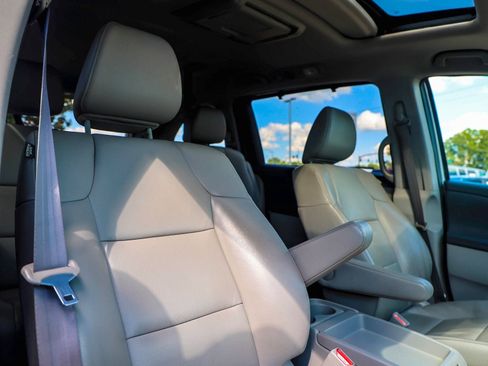 Used 2015 Honda Odyssey Touring image 15