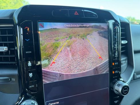 Used 2026 RAM 2500 Big Horn AWD/4WD image 7