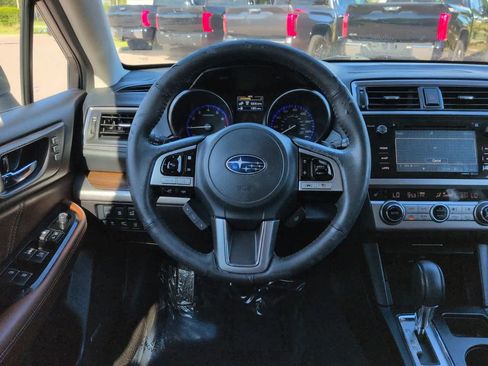 Used 2017 Subaru Outback 2.5i Touring w/ Popular Package #5A AWD/4WD image 15