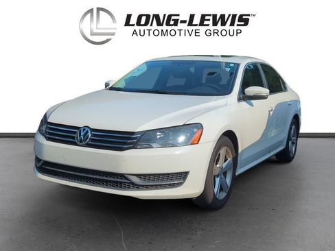 Used 2013 Volkswagen Passat 2.5 SE FWD image 1
