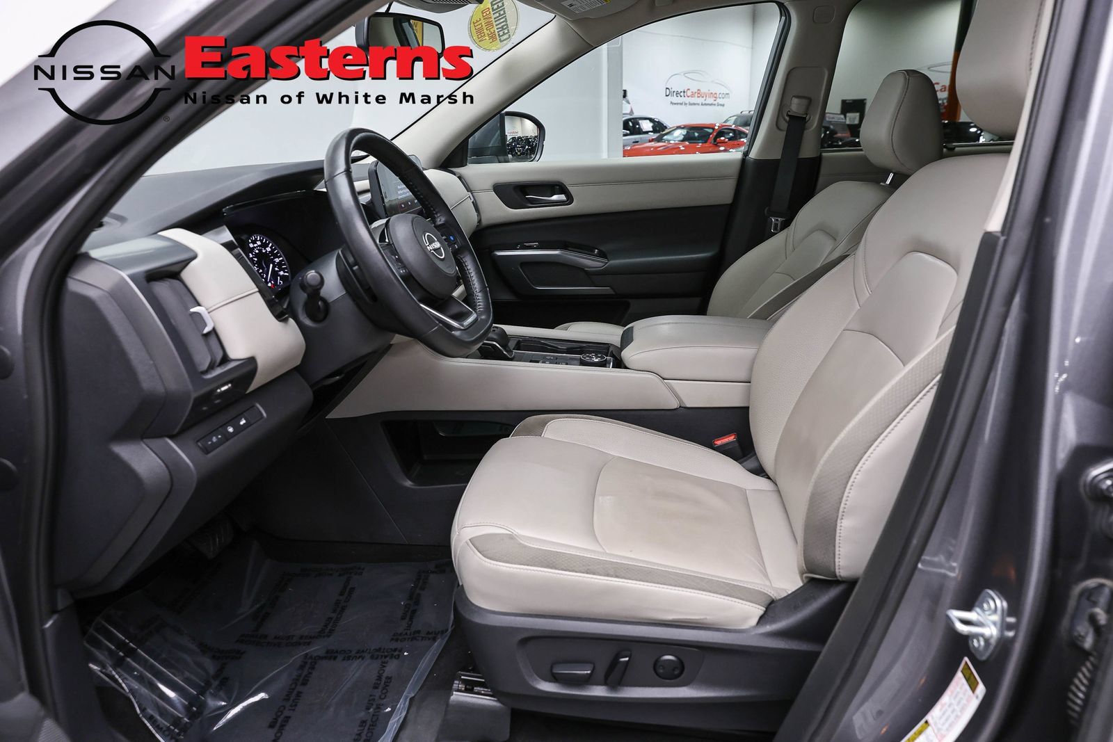 Used 2022 Nissan Pathfinder SL AWD/4WD image 14