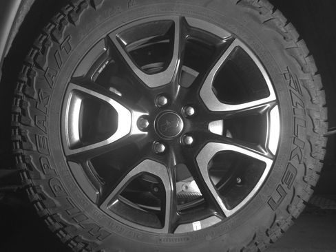 Used 2025 Jeep Compass Trailhawk AWD/4WD image 14