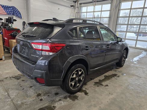 Used 2018 Subaru Crosstrek 2.0i Premium w/ Eyesight System image 3