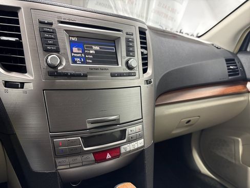 Used 2014 Subaru Outback 2.5i Limited w/ Accessory Value Package (OYT) image 15