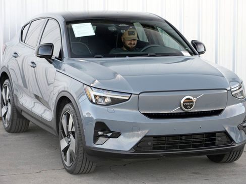 Used 2023 Volvo C40 P8 Recharge Ultimate image 50