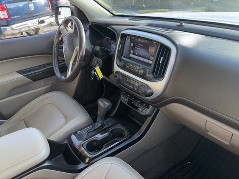 Used 2015 GMC Canyon SLT w/ Driver Alert Package image 8