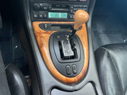 Used 2002 Jaguar XK8 XK8 2dr Convertible image 27