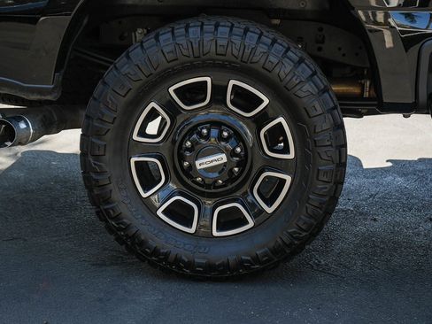 Used 2026 Ford F250 Platinum AWD/4WD image 11